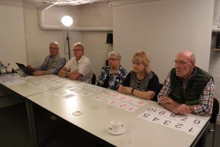 Konzentriert bei der Arbeit