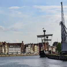 Einfahrt zum Hansehafen