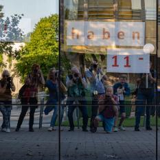 Fast alle im Spiegelbild