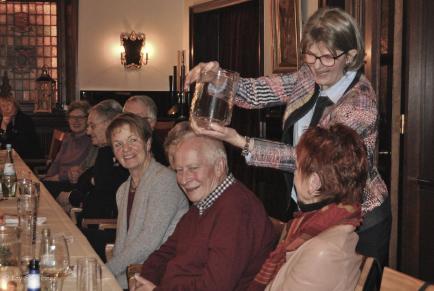 Siegerpokal für Renate